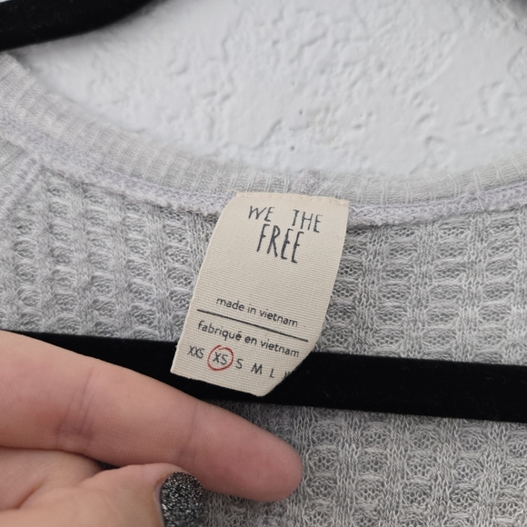 We the Free People XS Gray waffle knit drippy thermal top - Picture 4 of 5